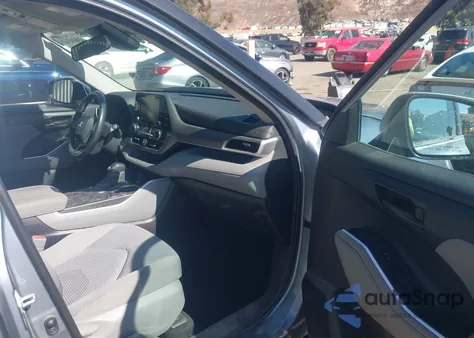 2020 Toyota Highlander Le from USA, damaged, VIN 5TDZZRAH9LS017001